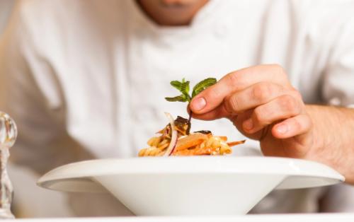 Reprise de Dalloyau : Potel et Chabot, une stratégie audacieuse pour redéfinir l'expérience gastronomique de luxe 