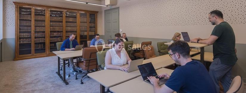 Salle avec espace de coworking : les adresses les mieux équipées à réserver en 2025