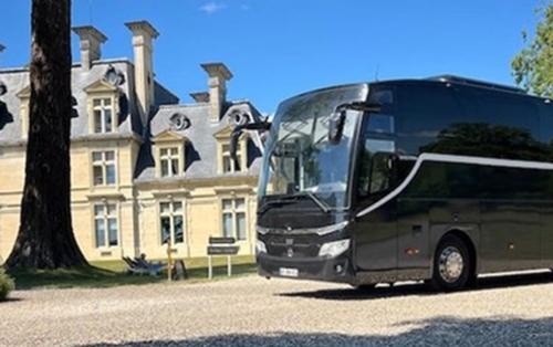 Lieux événementiels : pourquoi reprendre la main sur le transport par Myriam Laissy, fondatrice de Regency. 