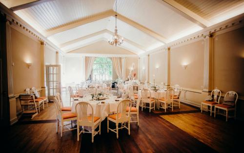 Salle de mariage avec hébergement à Paris : 3 lieux pour dormir sur place