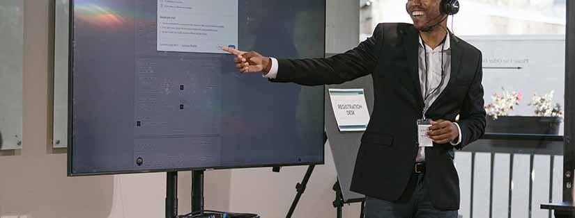 Le succès des écrans tactiles interactifs