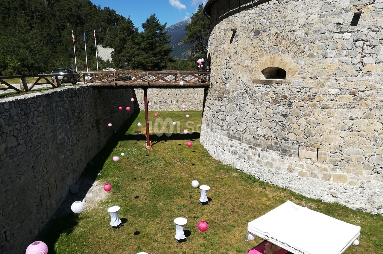 vin d'honneur dans les fossés
