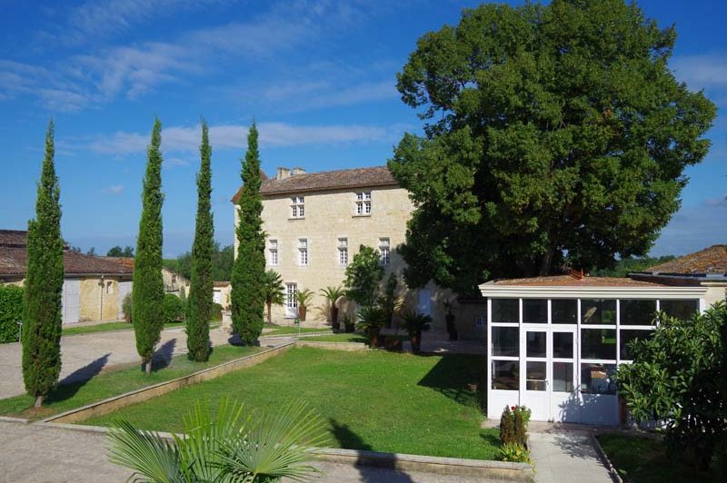 Château Hôtel Isabeau De Naujan - photo 2