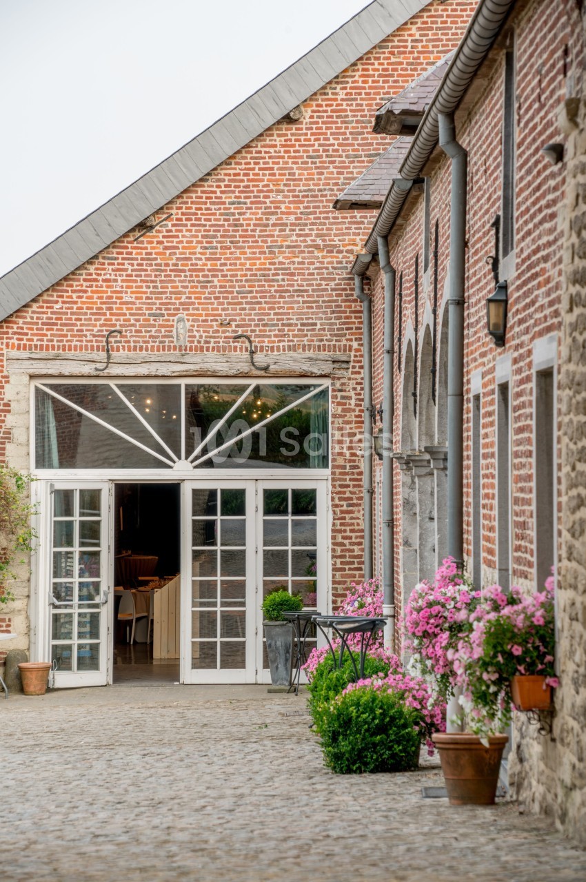 L'entrée de la Grange