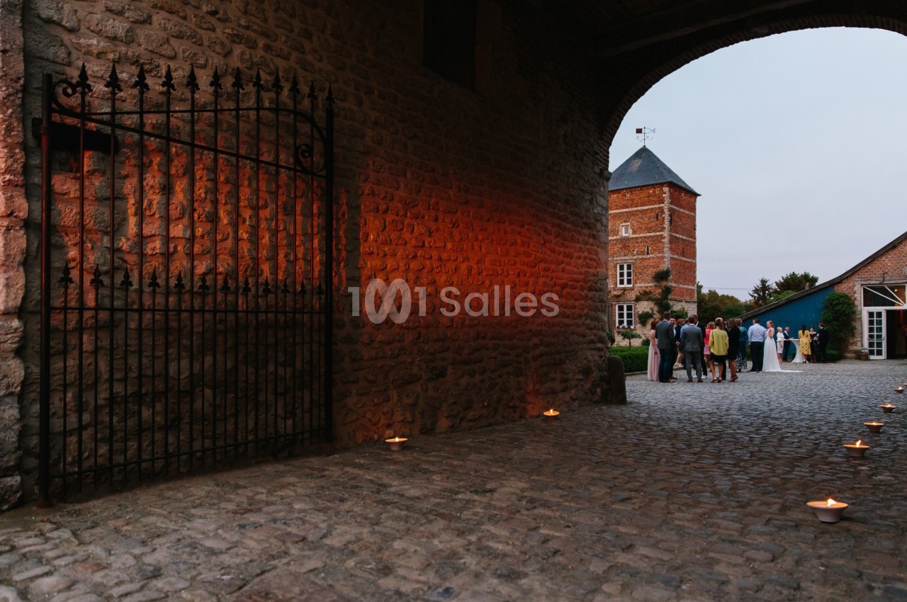 Vue depuis le porche d'entrée