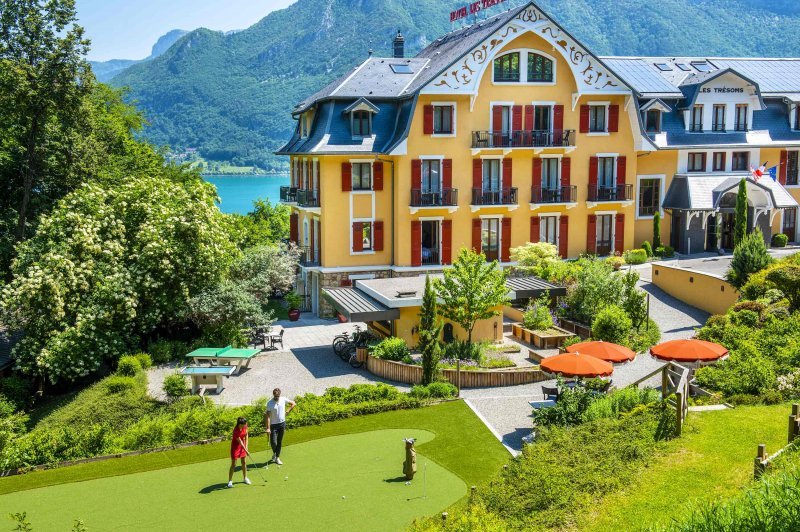 Les Tresoms - Lake And Spa Resort - photo 2