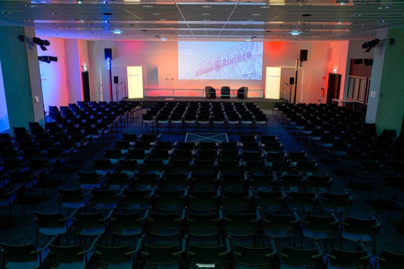 Allianz Riviera - photo 2