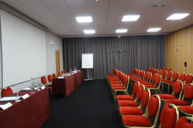 Hôtel Restaurant Le Paddock - photo 3