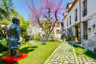 Besharat Gallery - photo 1