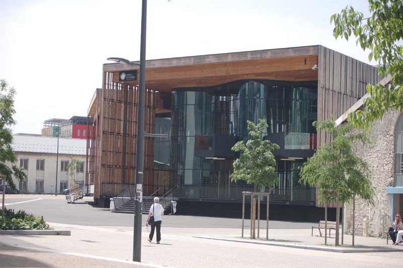 Espace Andry Farcy - photo 2