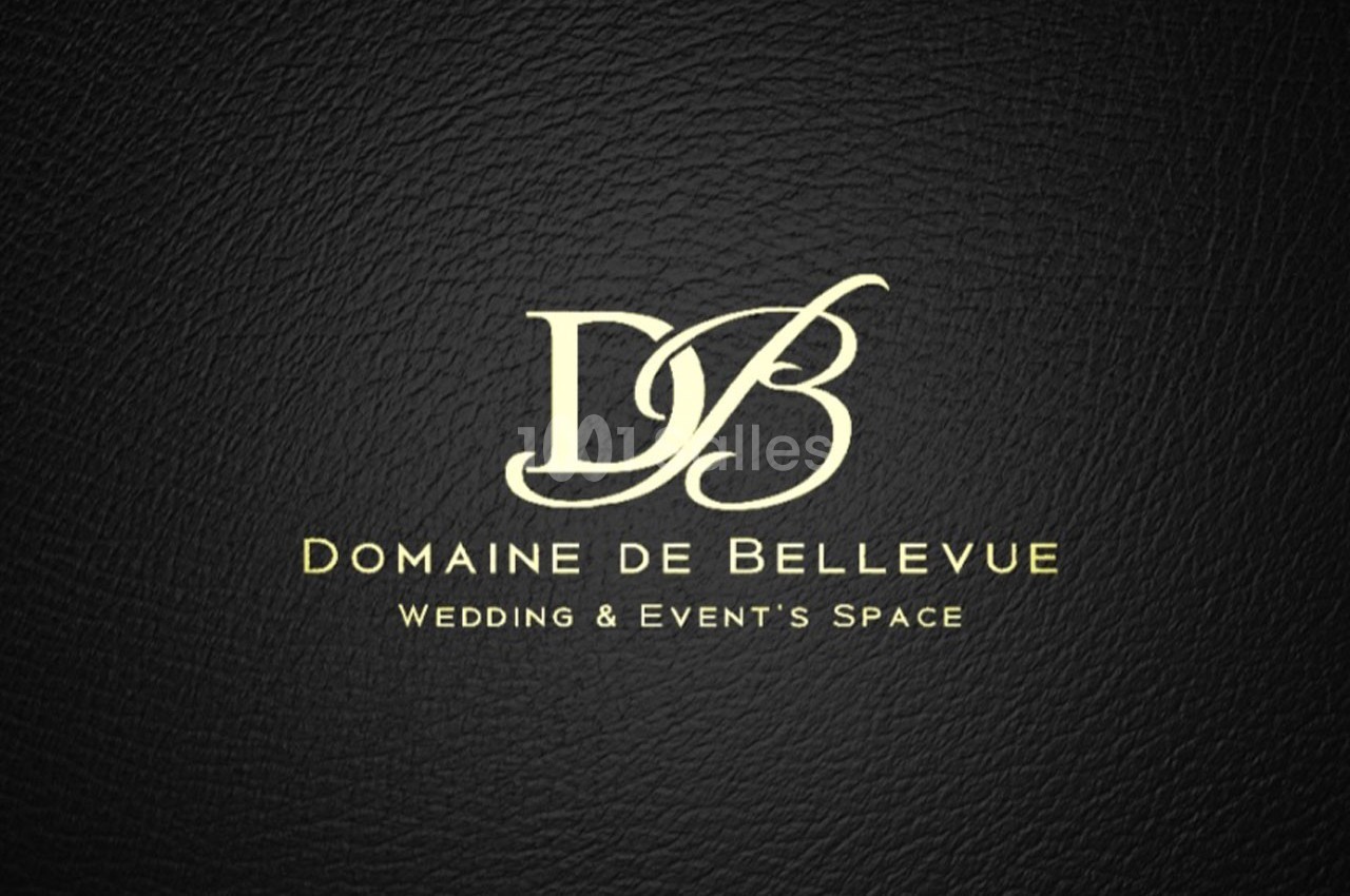 Logo du Domaine de Bellevue avec les initiales ’DB’ en doré sur fond noir texturé, accompagné du texte ’Wedding & Event's…
