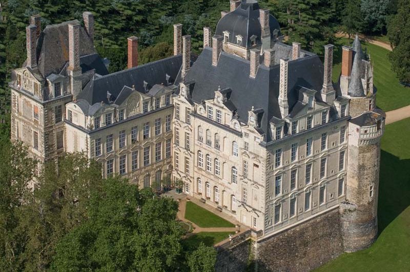 Château De Brissac - photo 2