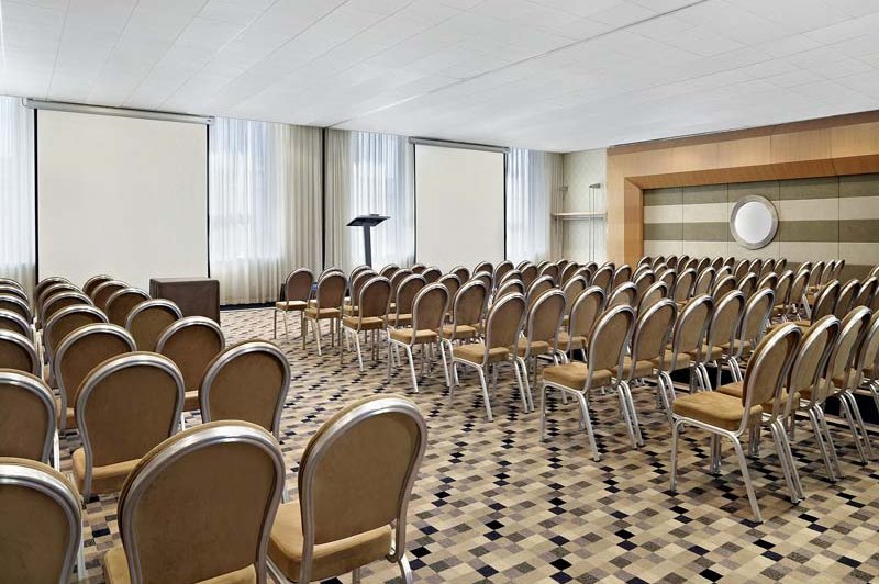 Sheraton Brussels Airport Hotel - photo 1