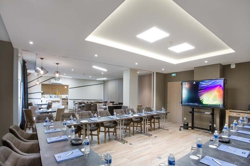 Hôtel Kyriad Chambéry Centre - photo 1