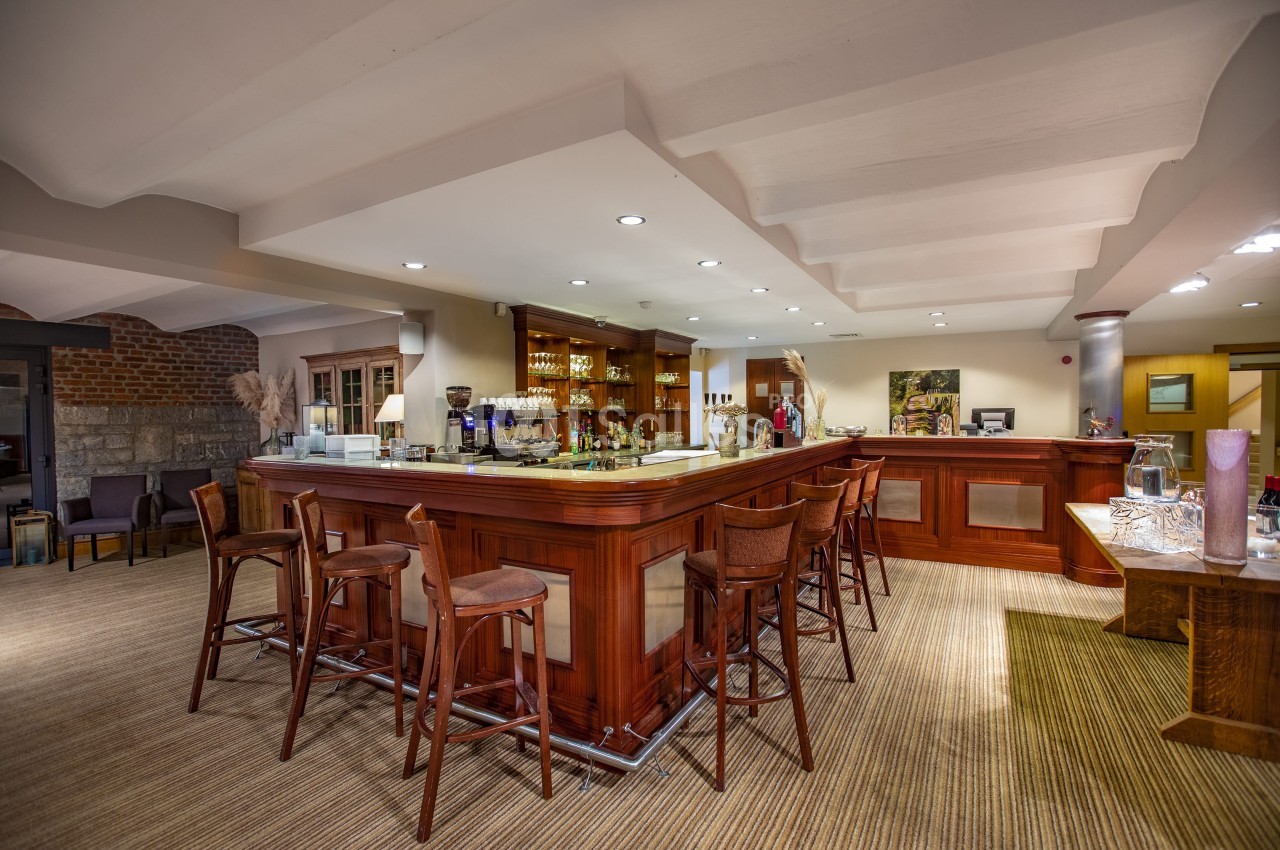 Bar de la Salle à Manger