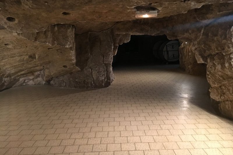 Cave de la Dive Bouteille - photo 3