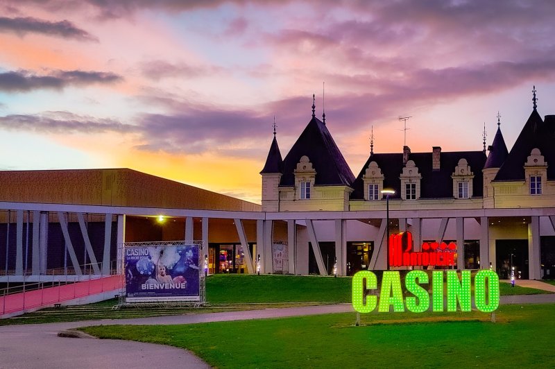 Casino de la Roche Posay - photo 2
