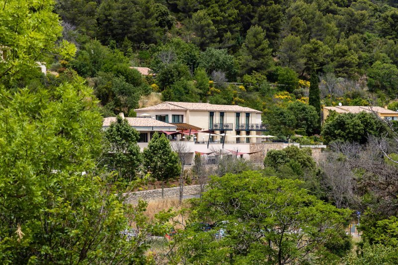 Hôtel Sainte Victoire - photo 1