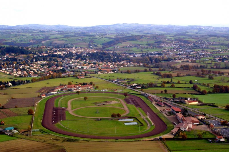 Salle Cabourg - Hippodrome De St Galmier - photo 3