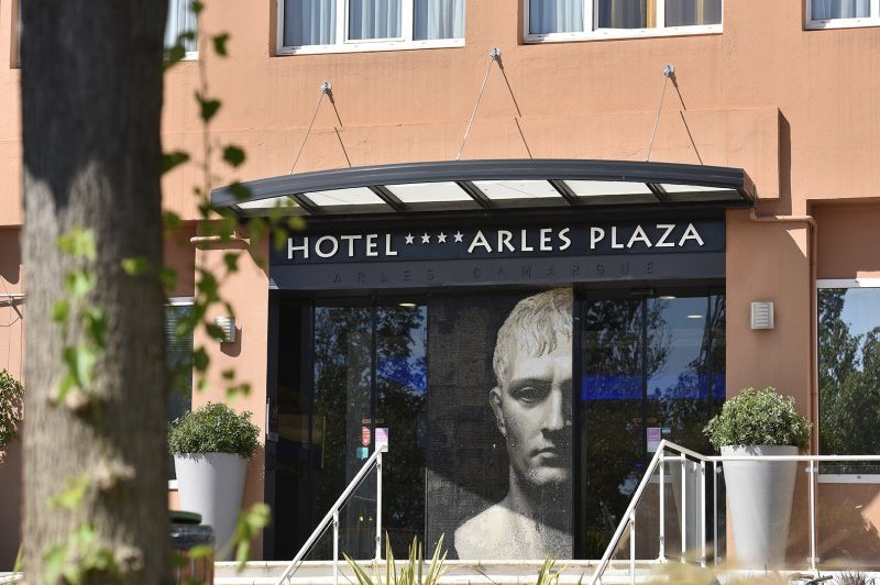 Hôtel Arles Plaza - photo 1