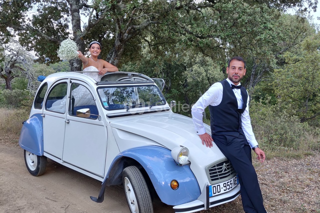 Arrivée en 2CV - Mariage - 2021