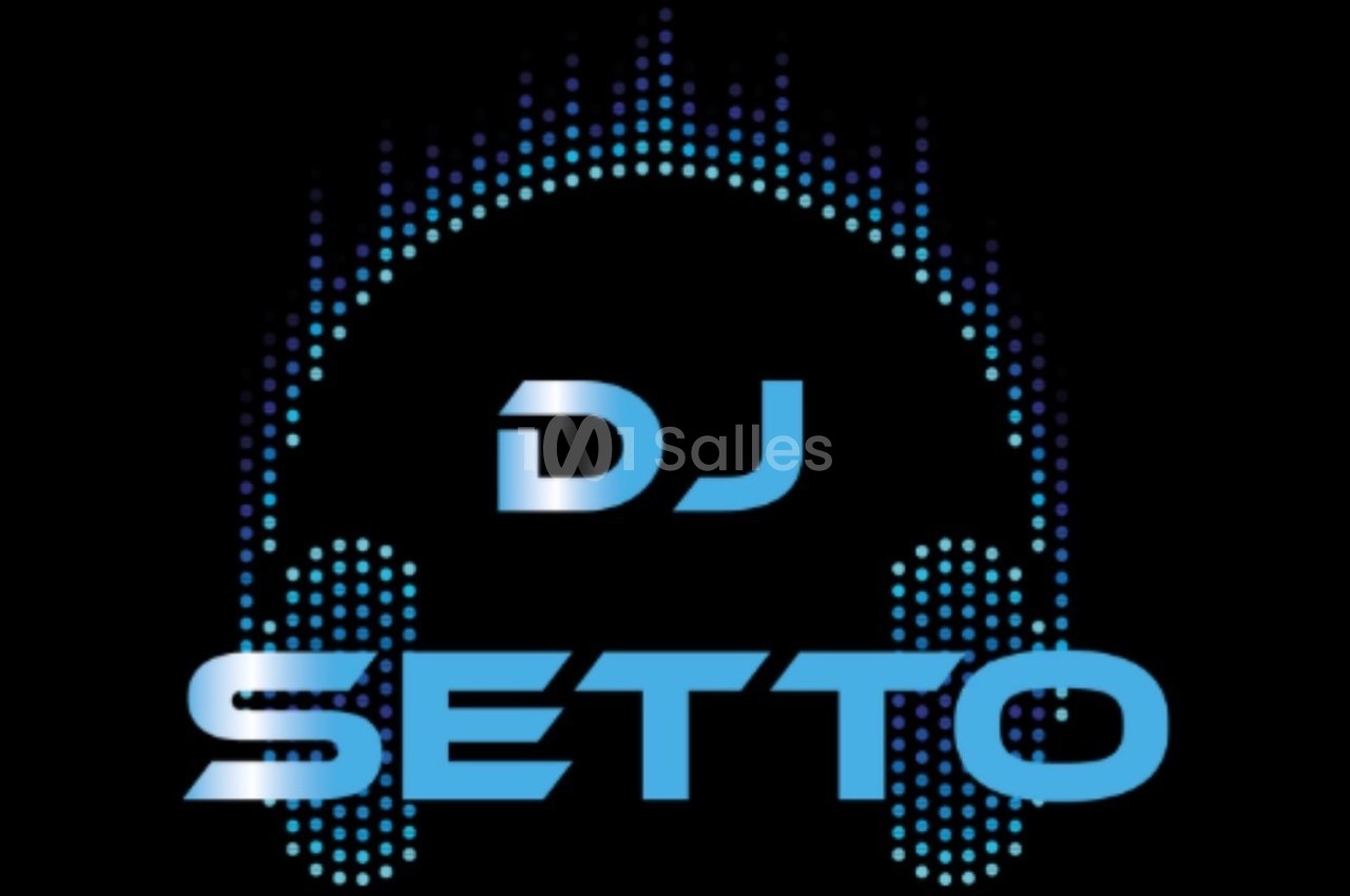 Logo avec le texte ’DJ Setto’ en bleu, entouré d'un motif de casque stylisé formé de points dégradés bleus.