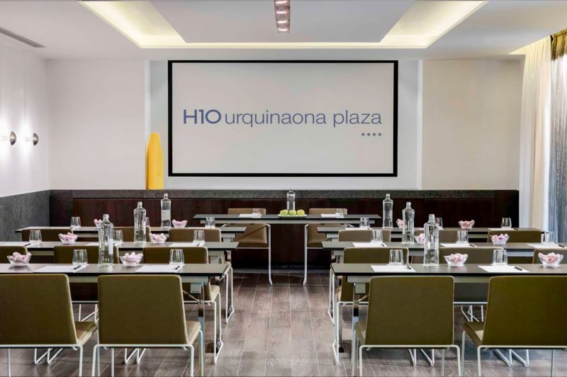 Hôtel H10 Urquinaona Plaza - photo 1