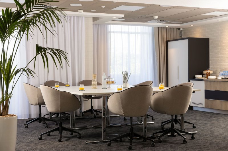 Hilton Garden Inn Tours - photo 3