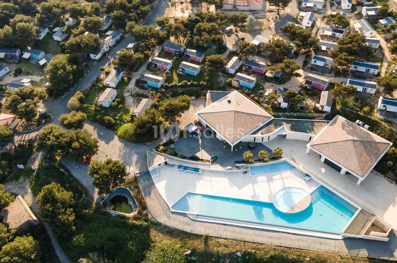 Domaine de l'Arquet et les Chalets de la Mer - galerie - photo 3