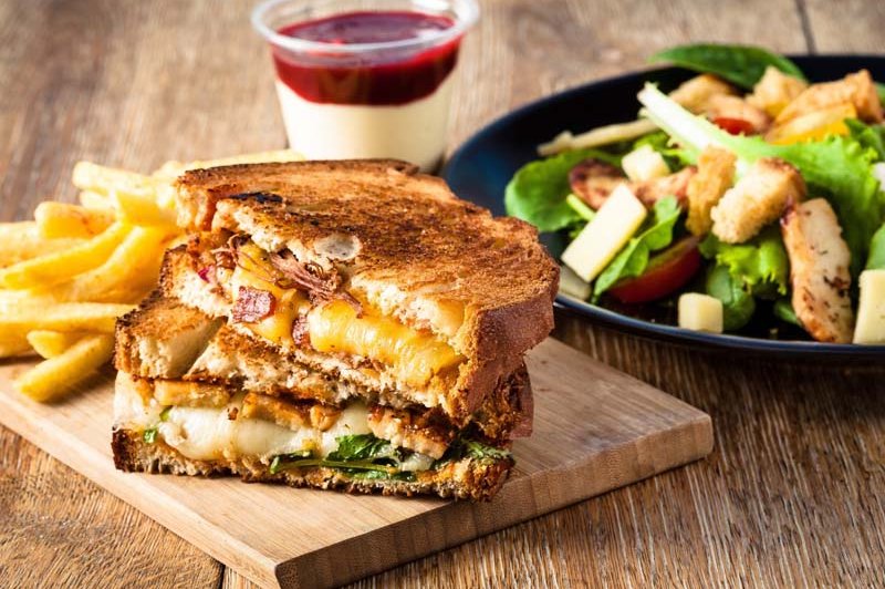 Cheesers Food Truck - photo 3