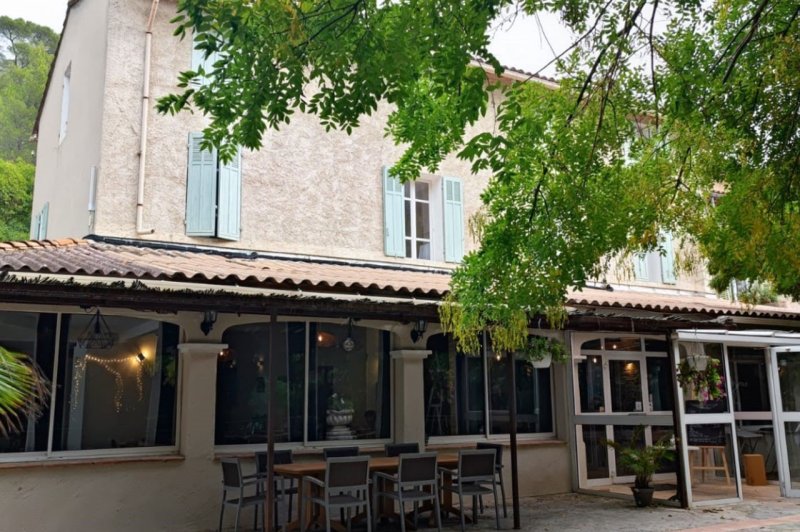 Hôtel du Parc Gemenos - photo 2