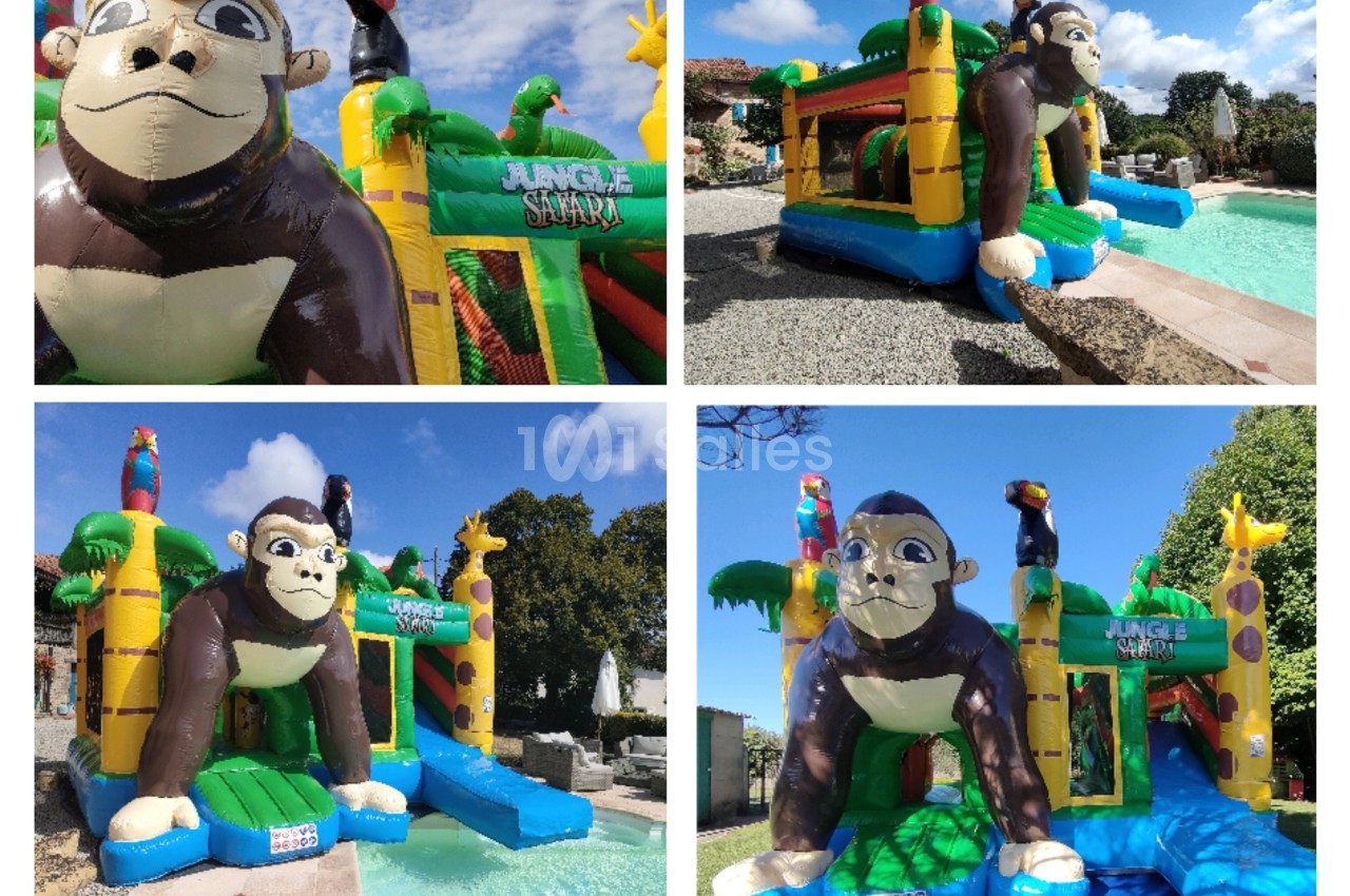 Structure gonflable colorée en forme de singe et jungle, installée près d'une piscine dans un espace extérieur.