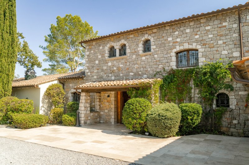 La Villa des Amandiers - photo 1