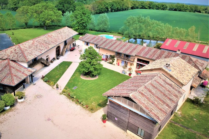 Le Charmay - photo 4