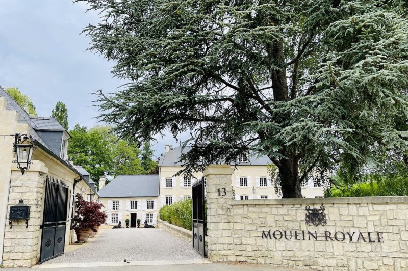 Moulin Royale  - photo 1