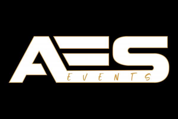 Logo avec les lettres ’AES’ en blanc et doré, accompagné du mot ’Events’ en écriture manuscrite, sur fond noir.