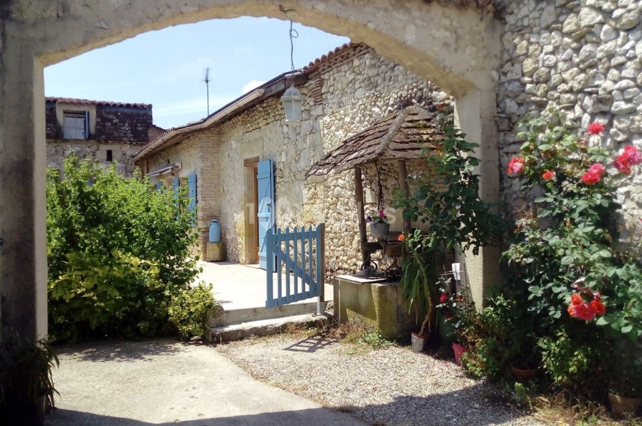 Gîtes et Auberge du Cheval Blanc - galerie - photo 3