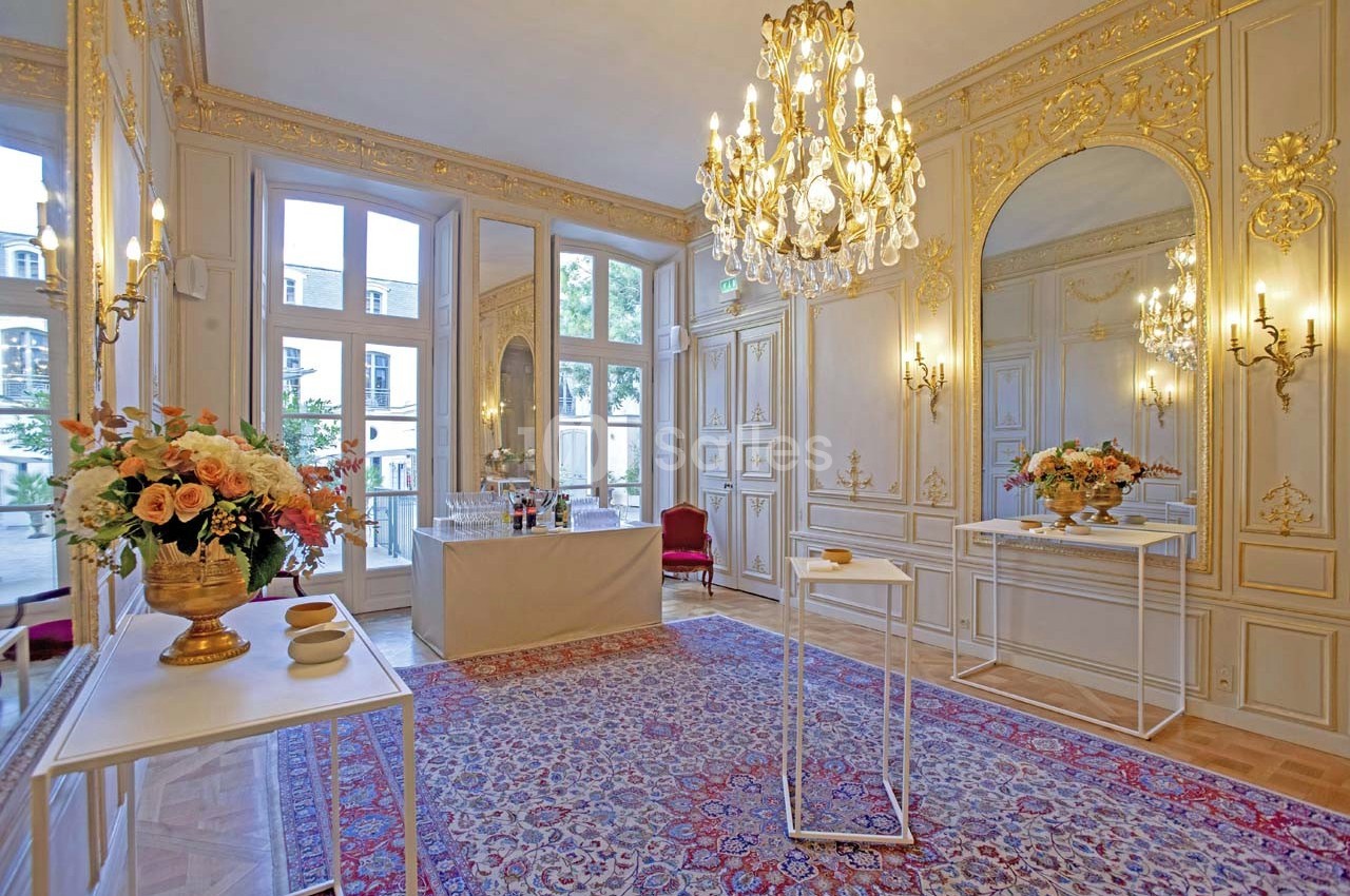 Salon Colonnes
