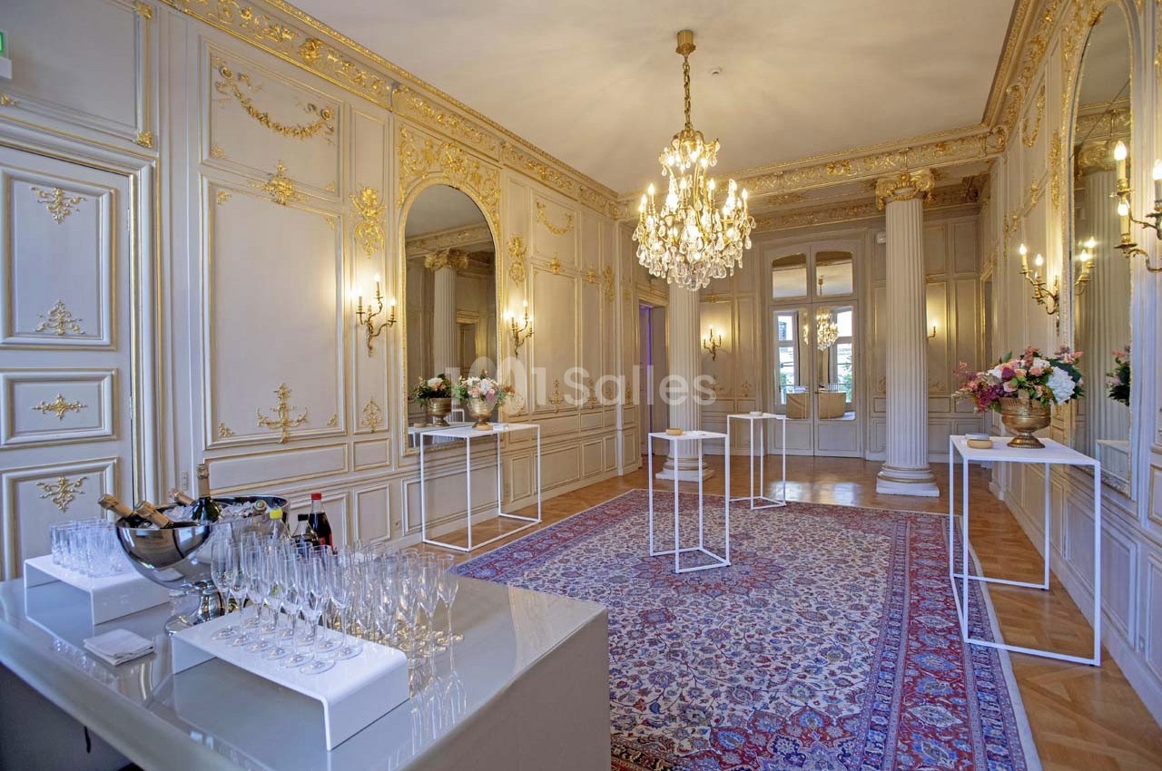 Salon Colonnes