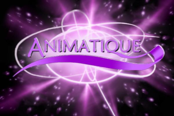 Texte alternatif : Logo violet avec le mot ’Animatique’ sur un fond lumineux et des lignes courbes abstraites.