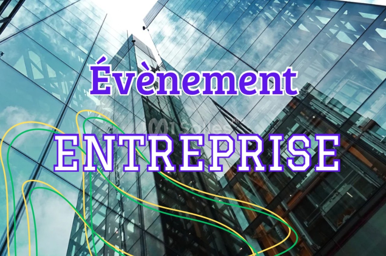 Reflet de bâtiments modernes en verre avec les mots ’Évènement Entreprise’ superposés en lettres colorées.