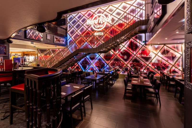Hard Rock Café - photo 4