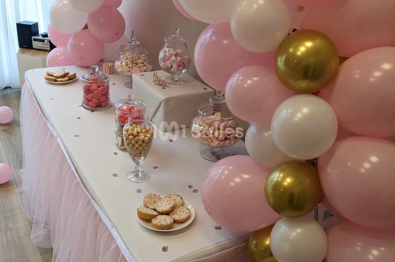 Sweet table girly