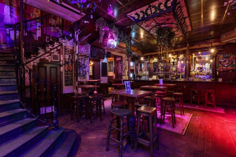 Flan' Ruin Pub - photo 1