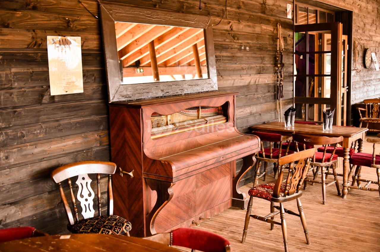 Jean Louis le Saloon - galerie - photo 23