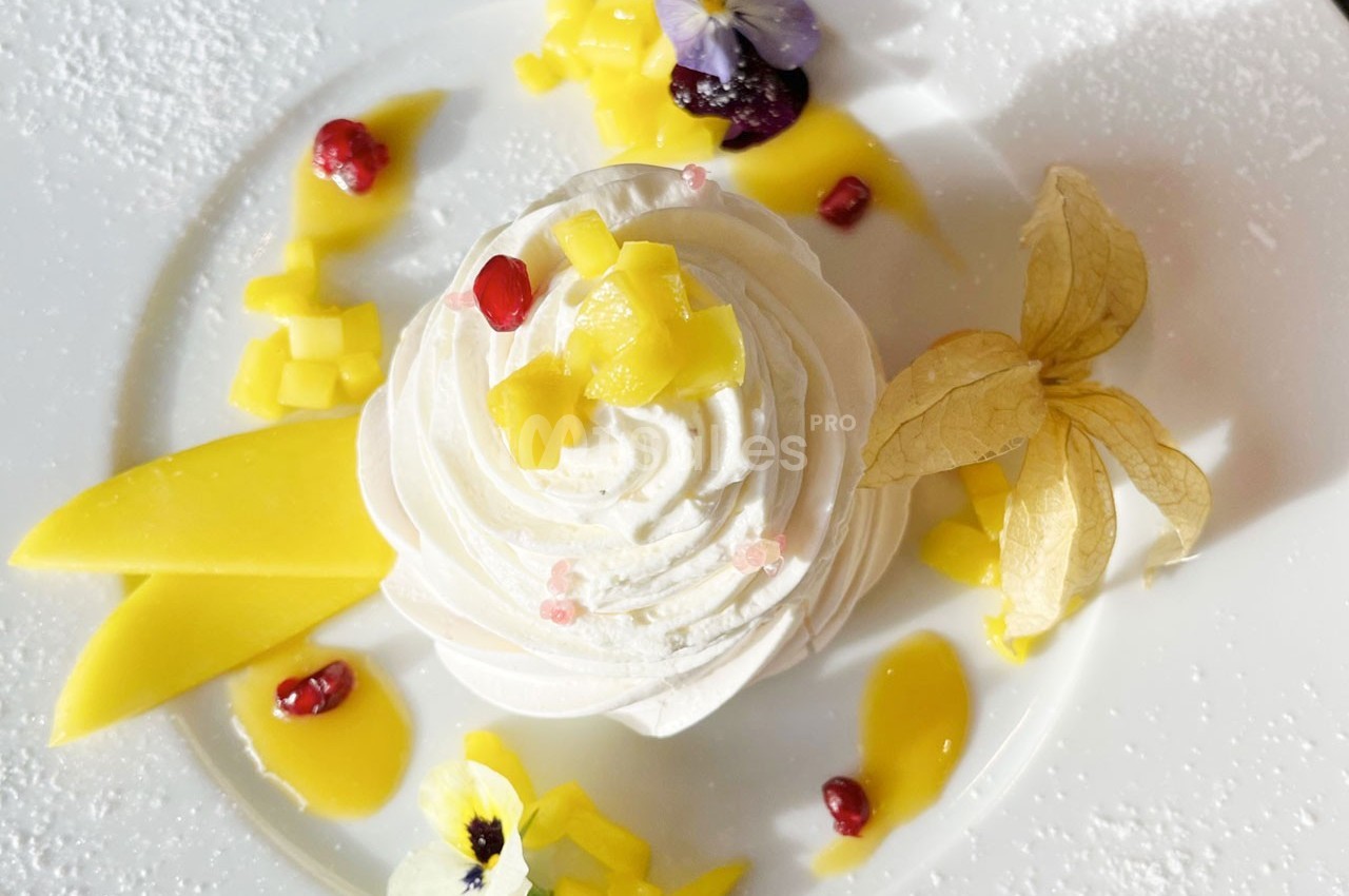 Pavlova à la mangue