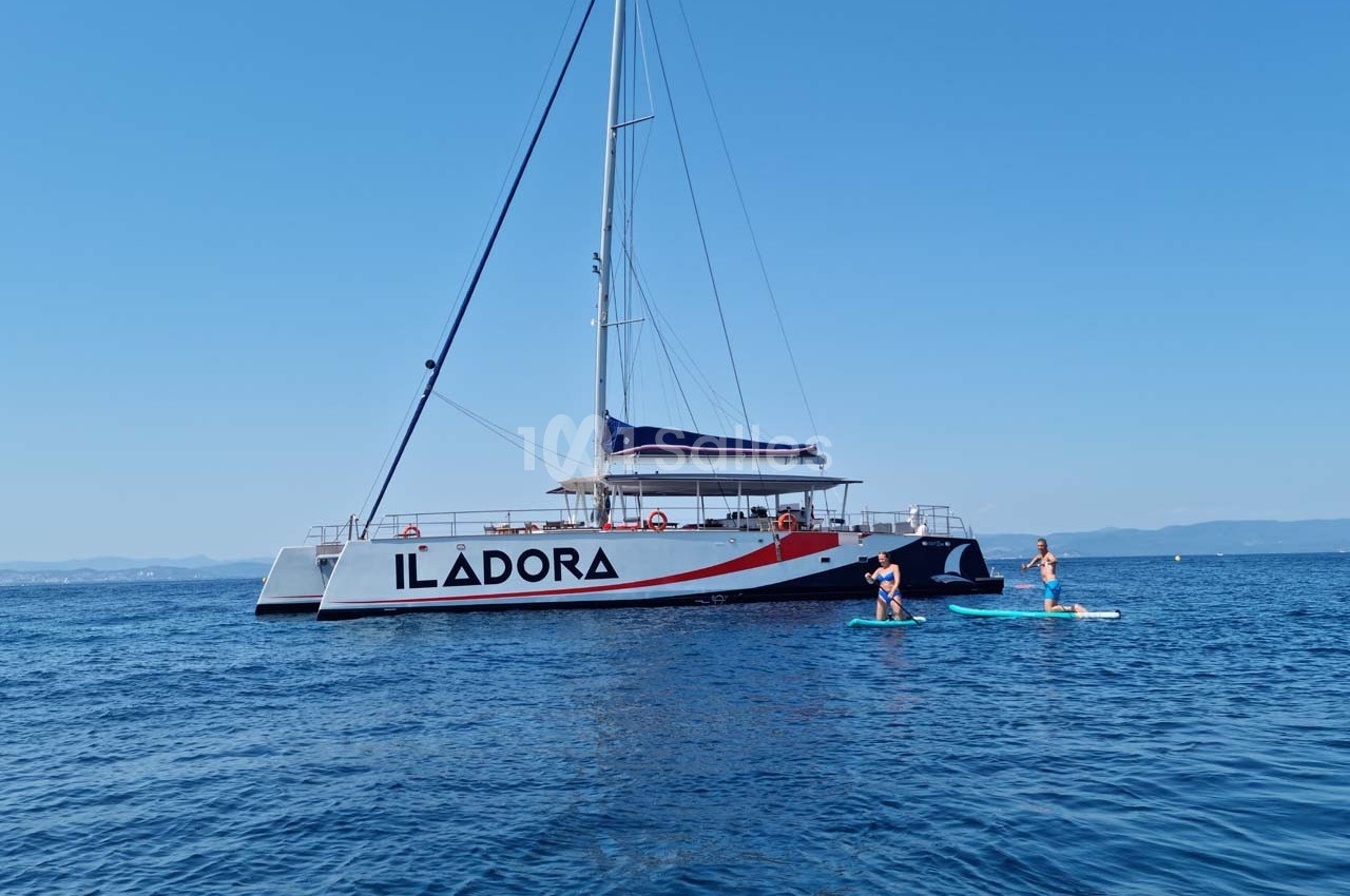 Catamaran Iladora