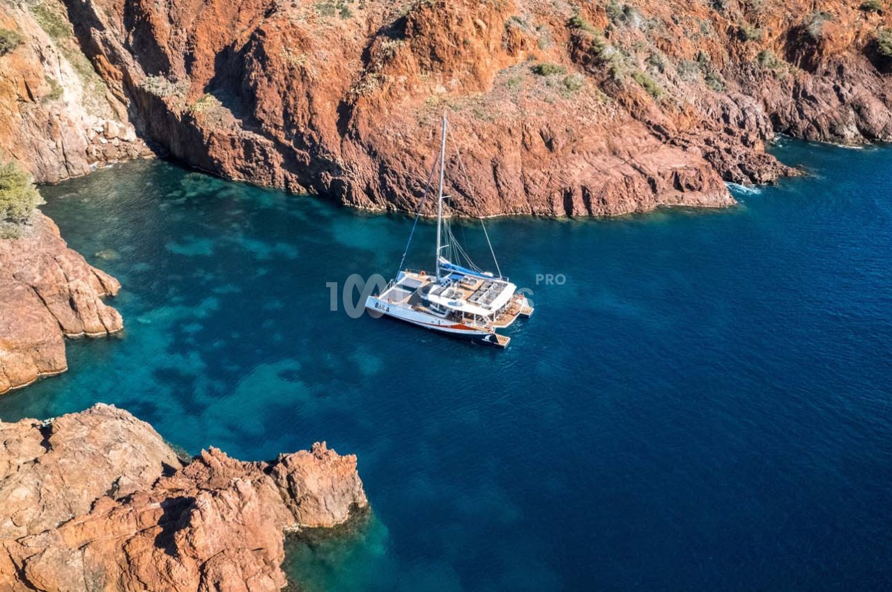 Catamaran BAILA