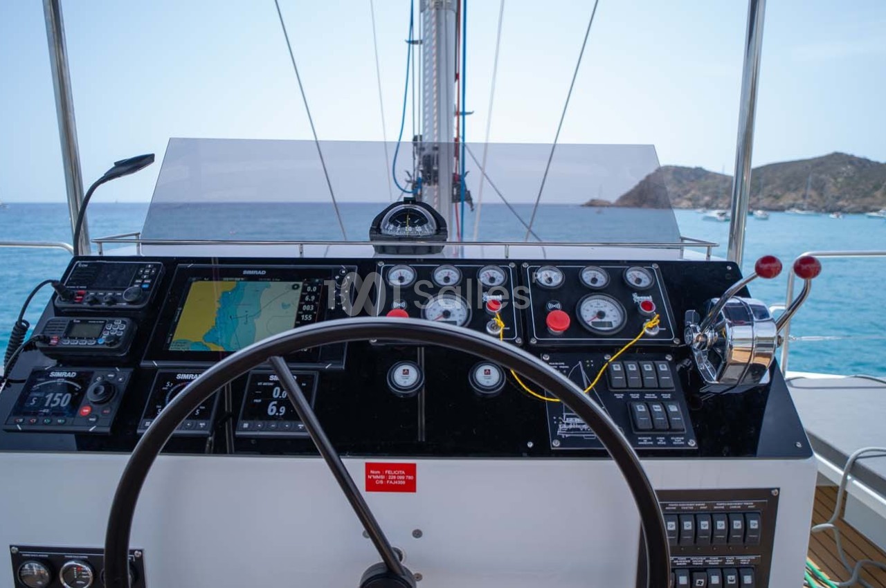 Catamaran FELICITA