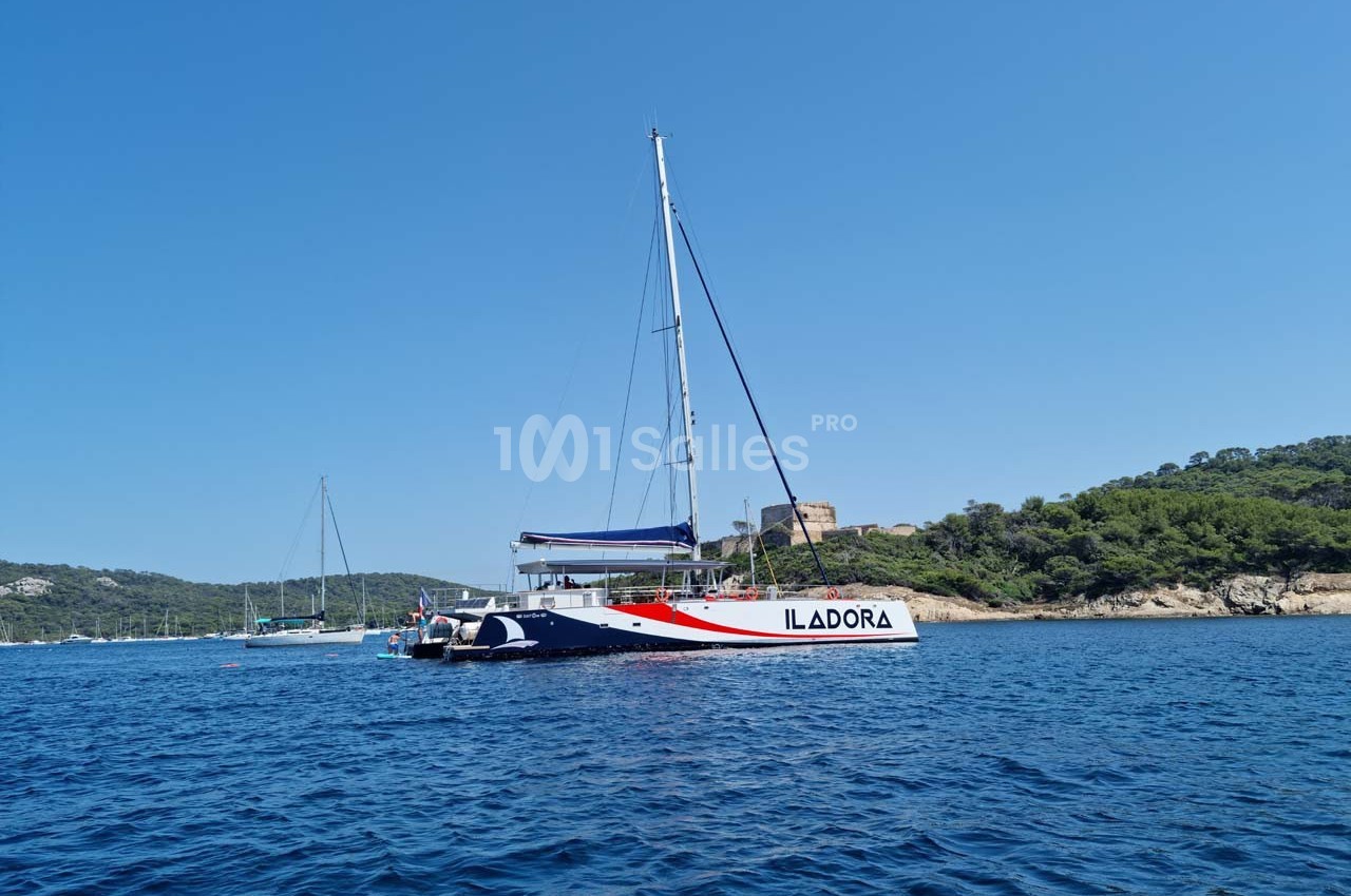 Catamaran Iladora